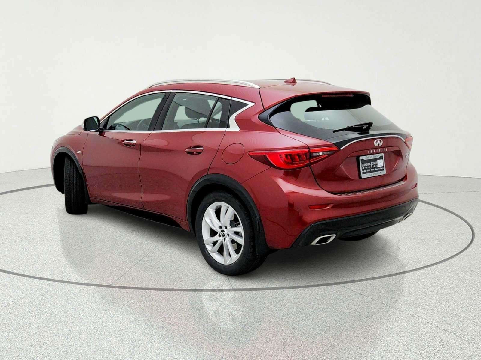 Used 2019 INFINITI QX30 w/ Cargo Package FWD image 12