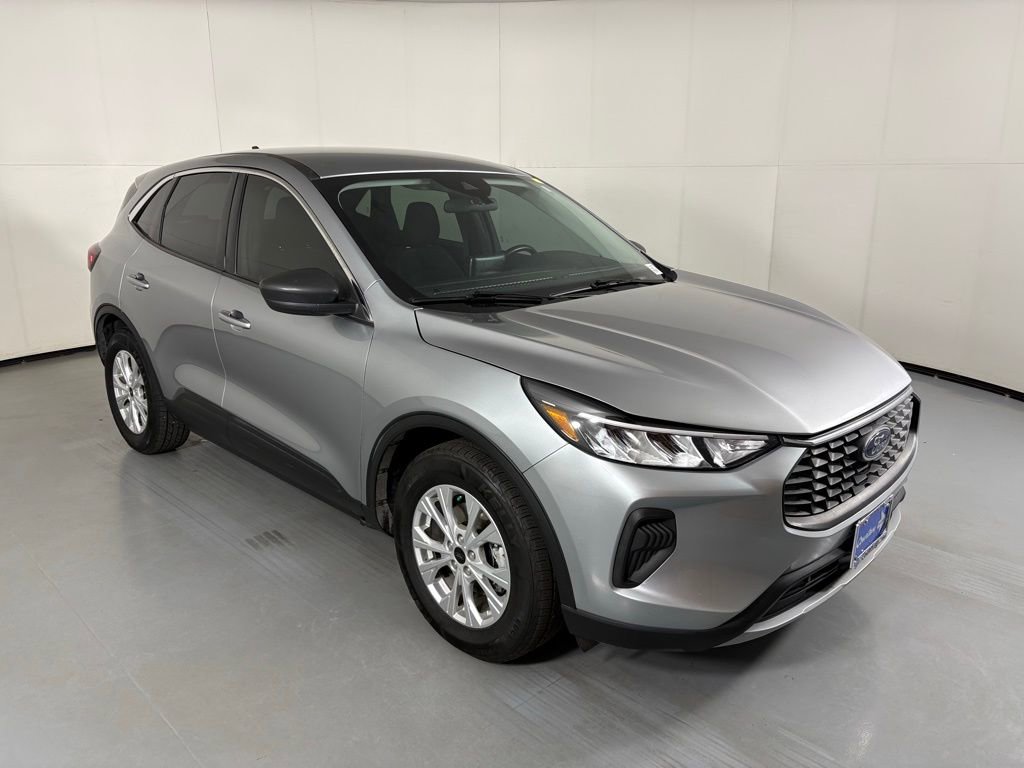 Used 2024 Ford Escape Active FWD image 2
