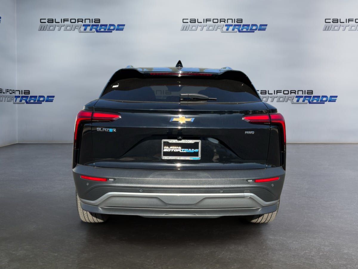 Used 2024 Chevrolet Blazer EV LT AWD/4WD image 6
