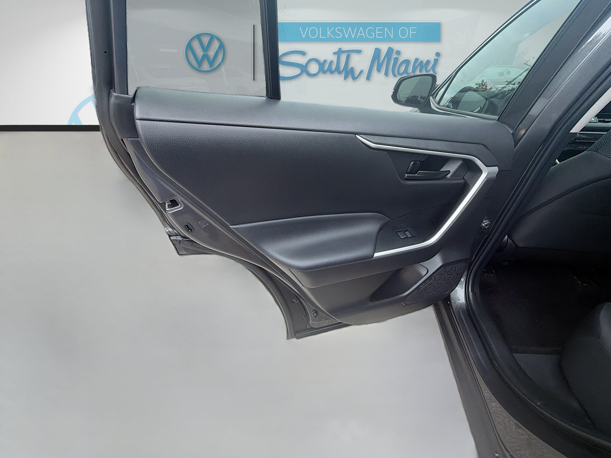 Used 2023 Toyota RAV4 LE AWD/4WD image 26