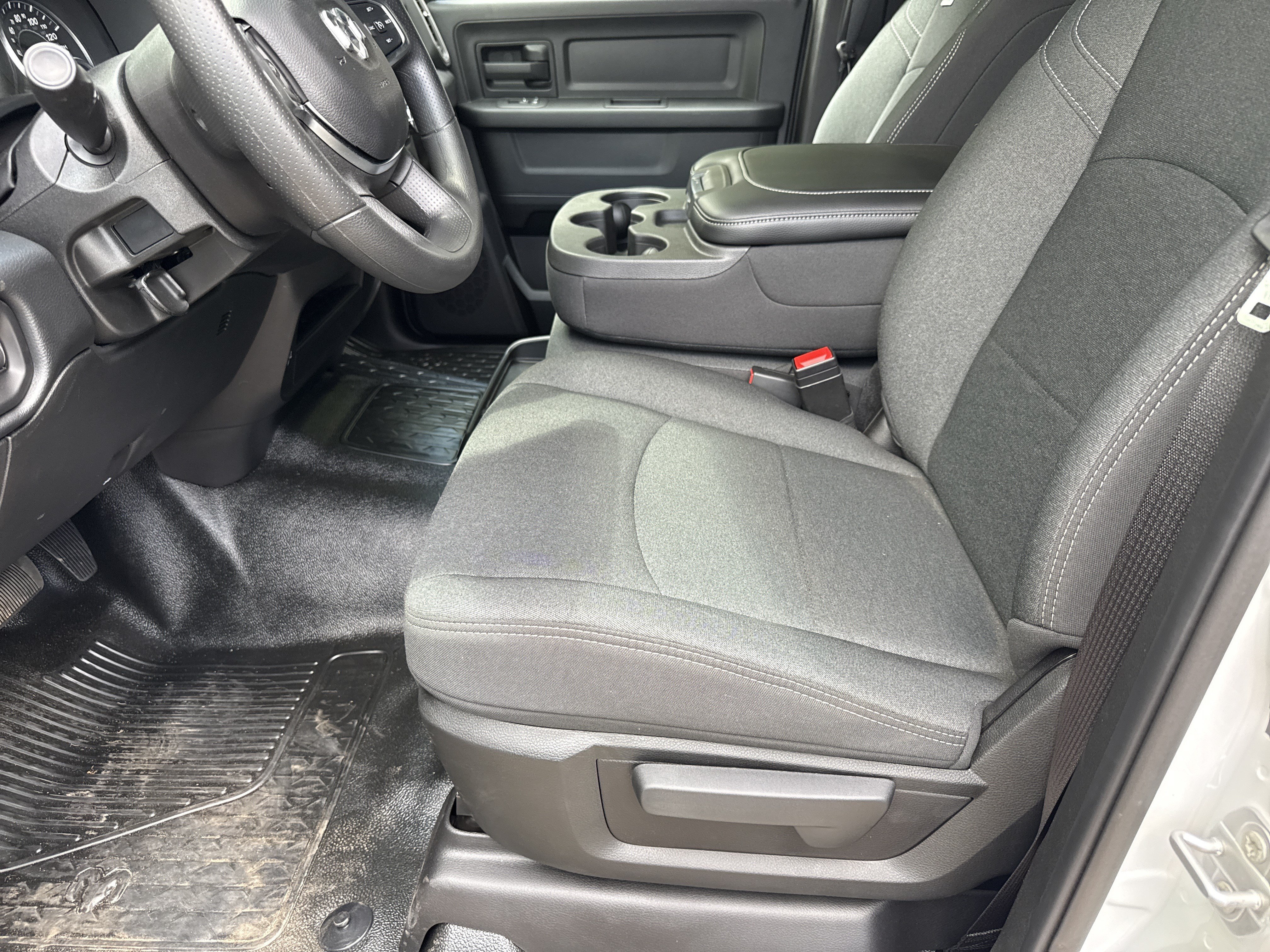 New 2026 RAM 3500 Tradesman AWD/4WD image 9