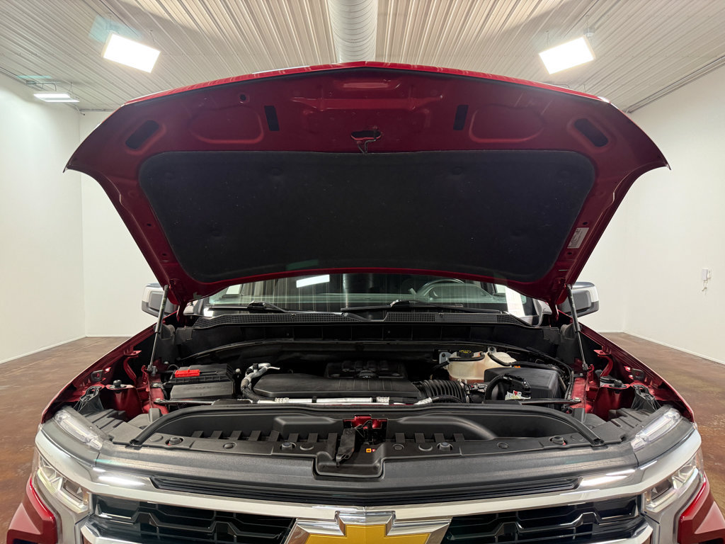 Used 2023 Chevrolet Silverado 1500 LT AWD/4WD image 83