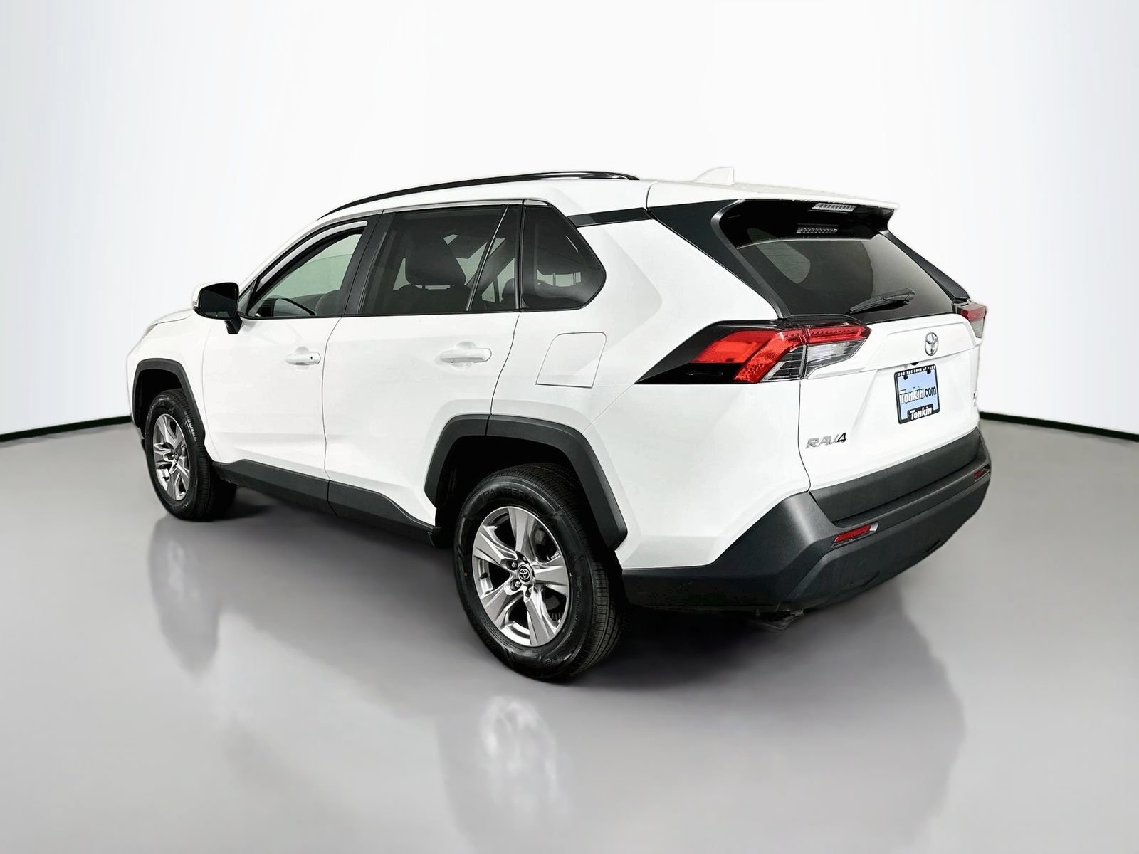 Used 2023 Toyota RAV4 XLE w/ XLE Grade Weather Package AWD/4WD image 6