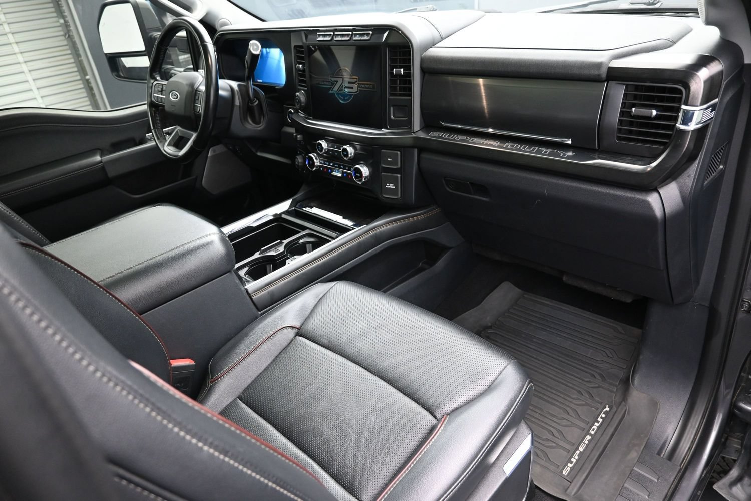 Used 2023 Ford F250 Lariat w/ Lariat Ultimate Package AWD/4WD image 44