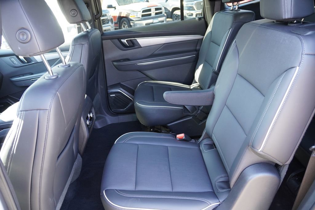 Certified 2025 Buick Enclave Preferred image 17