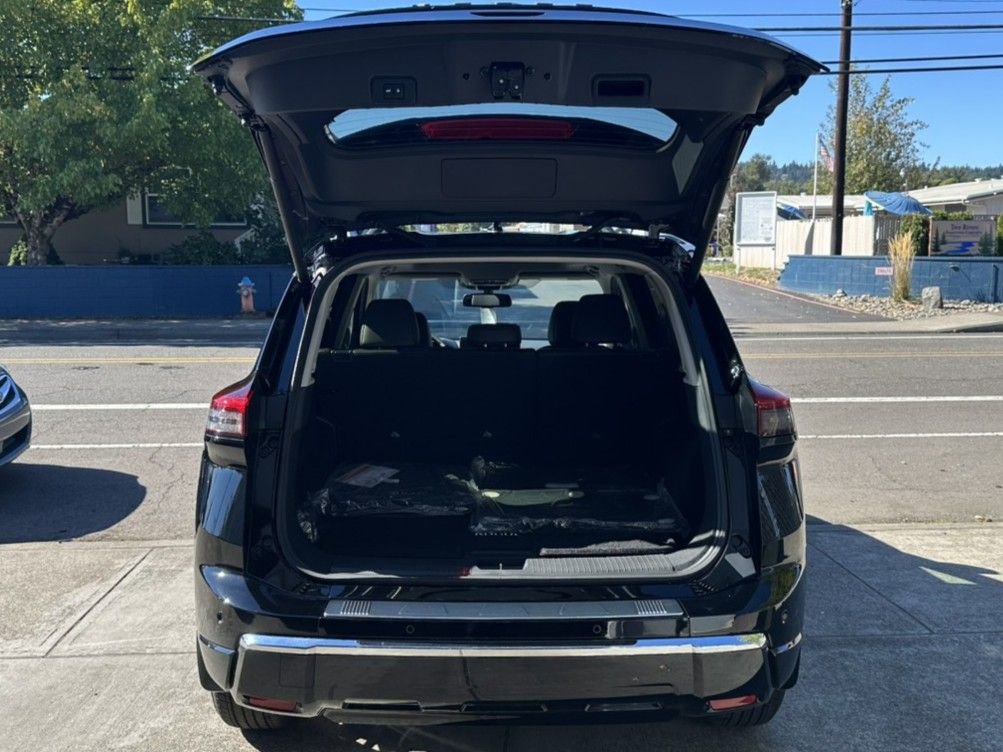 New 2026 Nissan Rogue Platinum w/ Platinum Premium Package AWD/4WD image 9