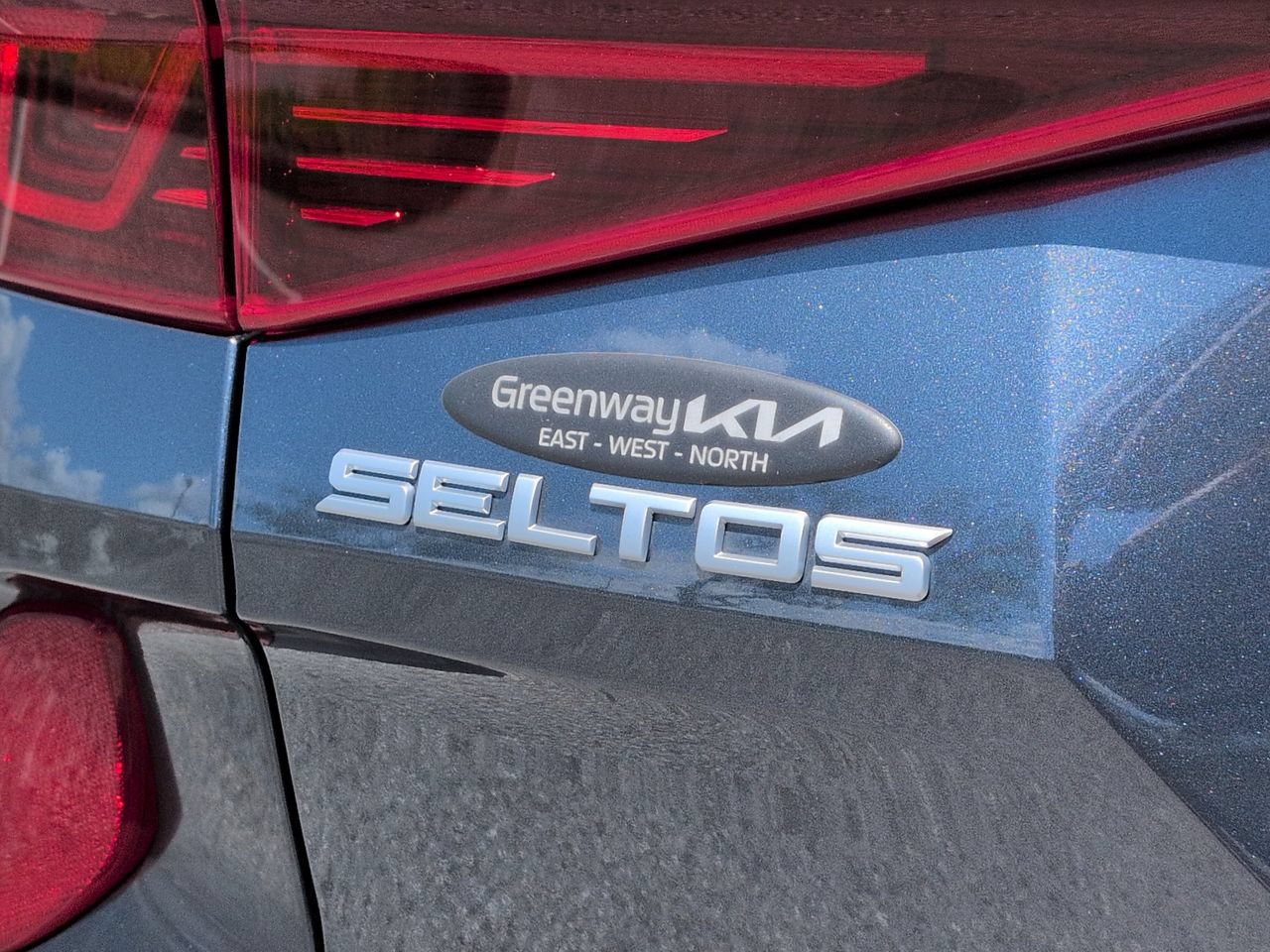 Certified 2023 Kia Seltos S w/ Navigation Package AWD/4WD image 16