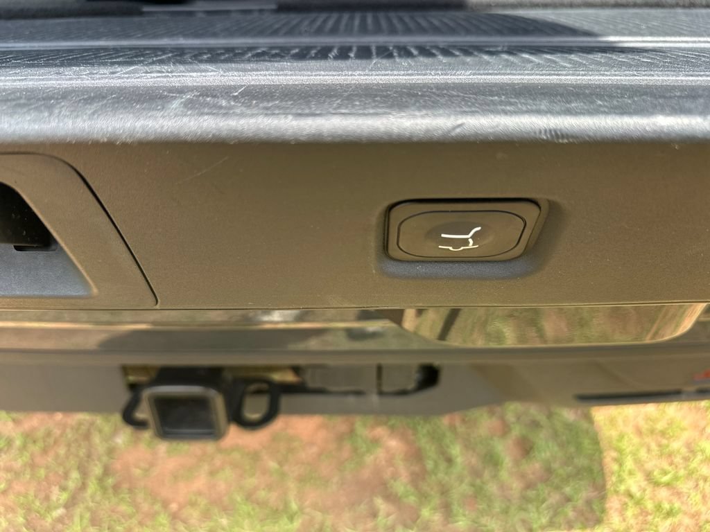 Certified 2025 Ford Expedition Active AWD/4WD image 19