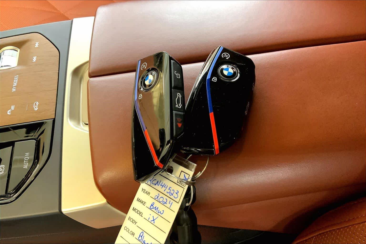Used 2024 BMW iX M60 AWD/4WD image 14