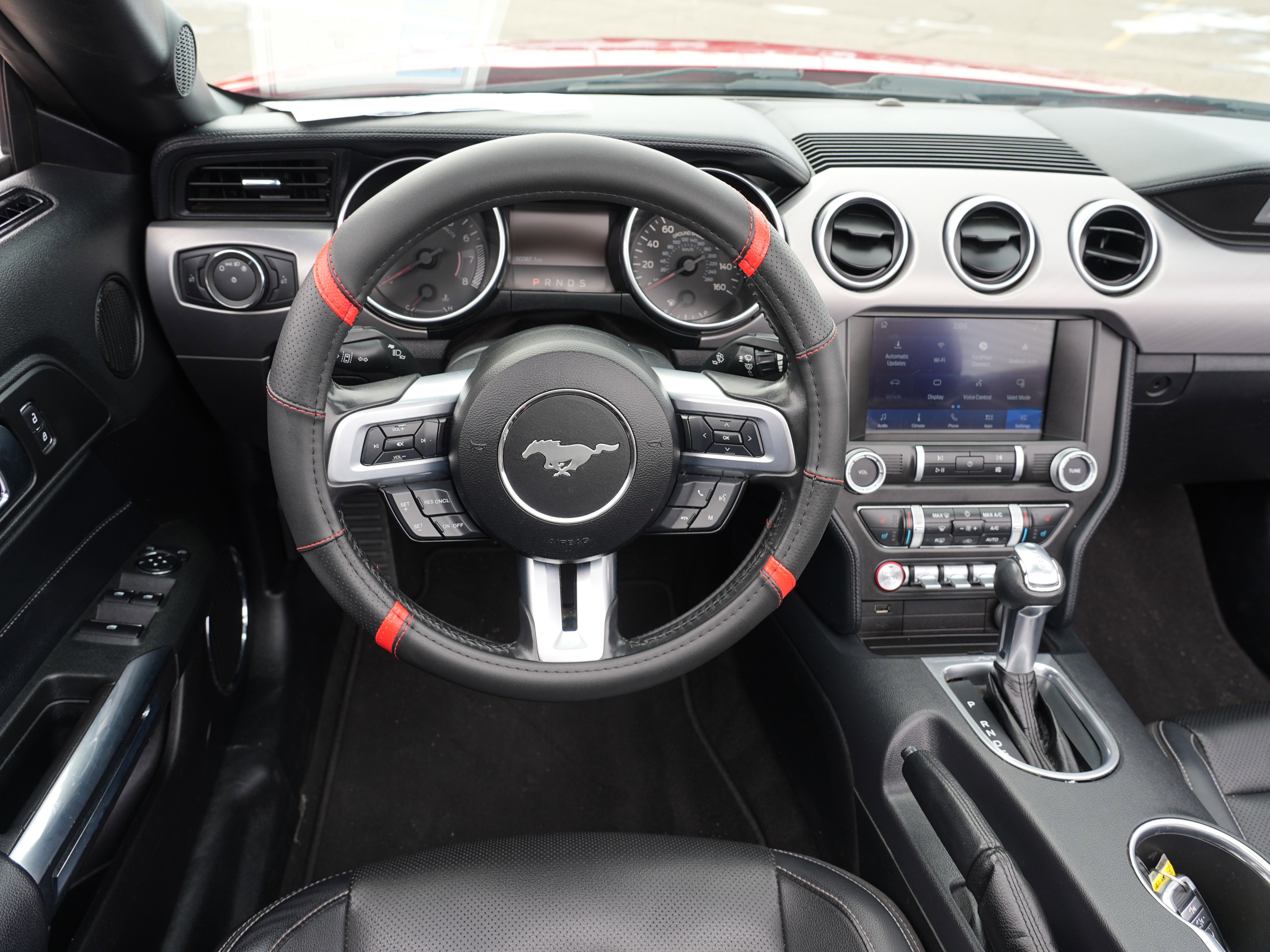 Used 2022 Ford Mustang Premium image 25