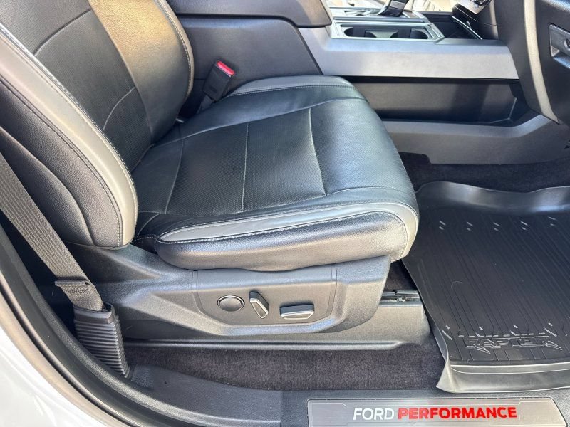 Used 2017 Ford F150 Raptor w/ Equipment Group 801A Mid AWD/4WD image 34