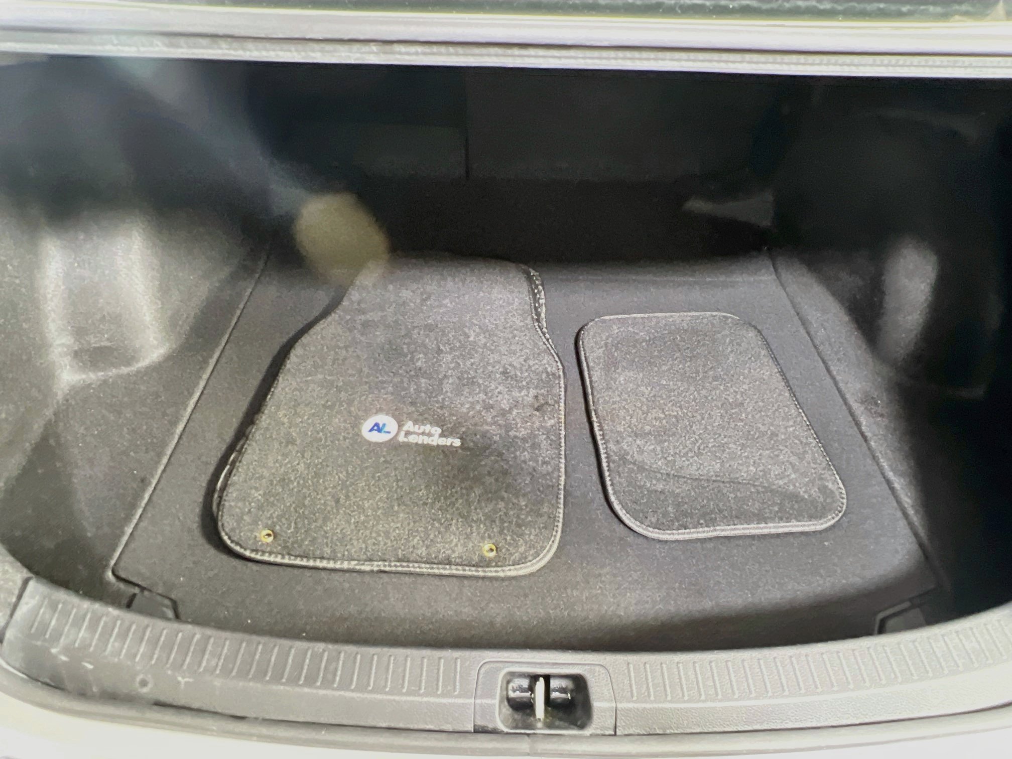 Used 2020 Toyota Corolla LE FWD image 23
