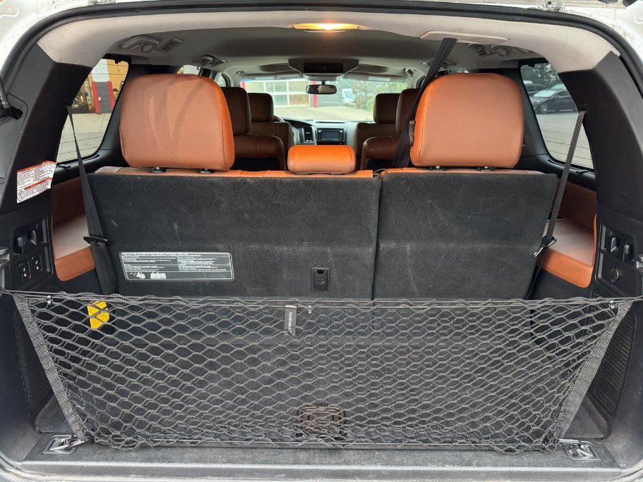 Used 2016 Toyota Sequoia Platinum AWD/4WD image 18