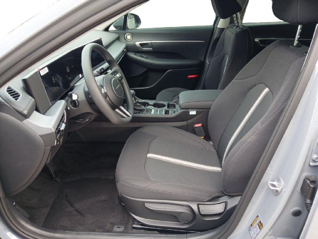 New 2026 Hyundai Sonata SE FWD image 9