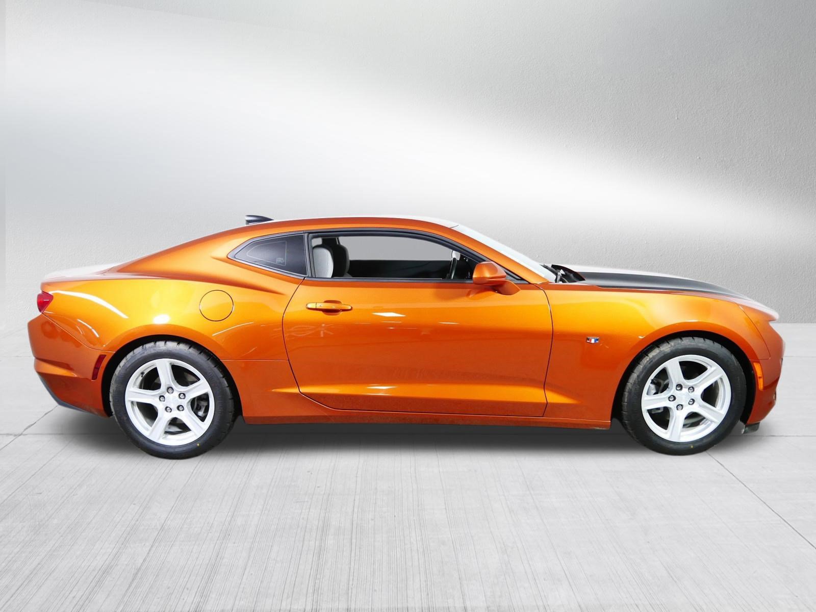 Used 2023 Chevrolet Camaro LT image 8
