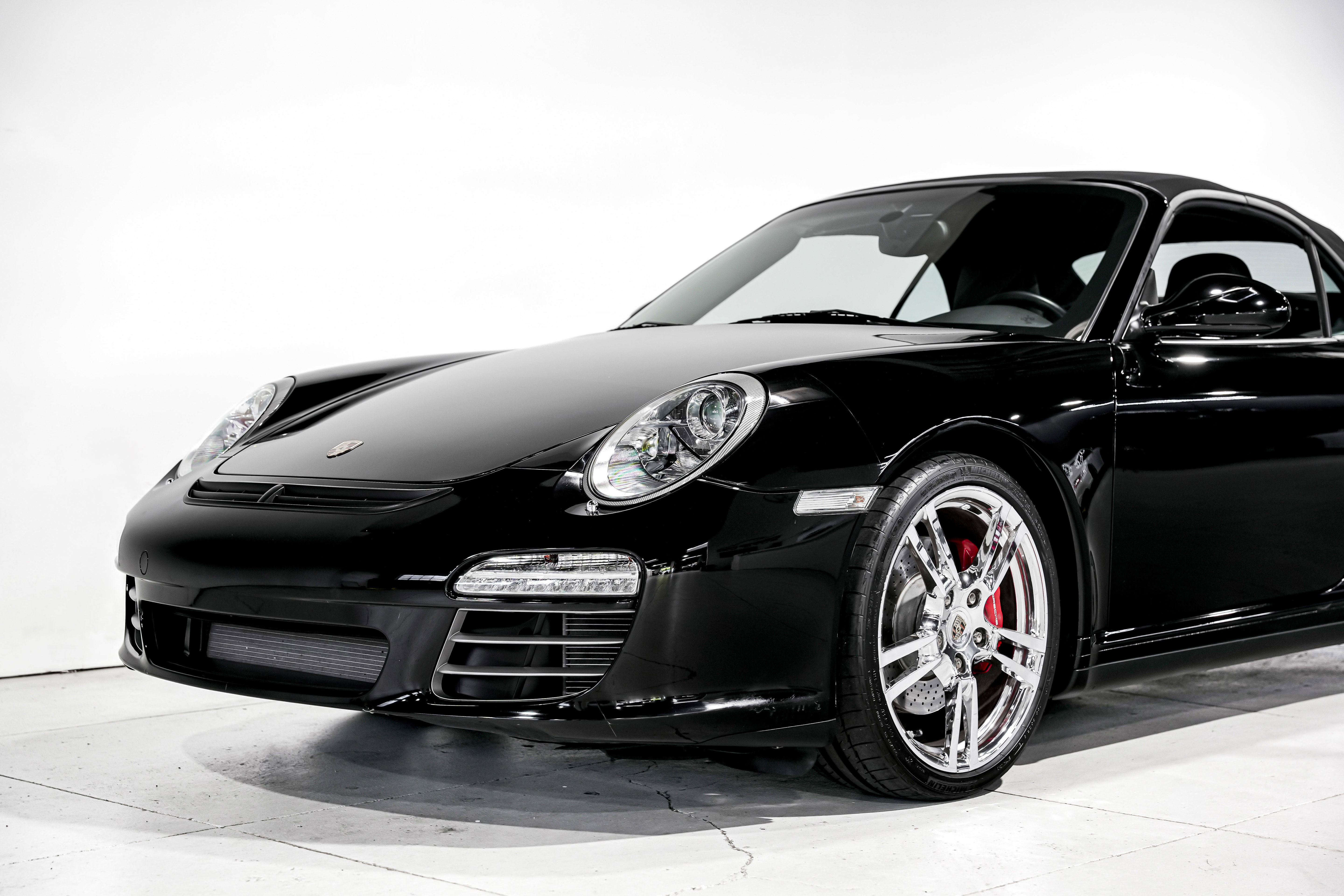 Used 2011 Porsche 911 Carrera 4S image 30