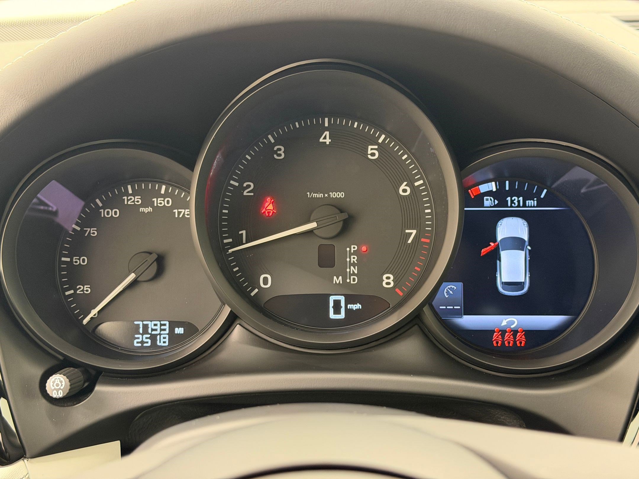 Used 2025 Porsche Macan image 22