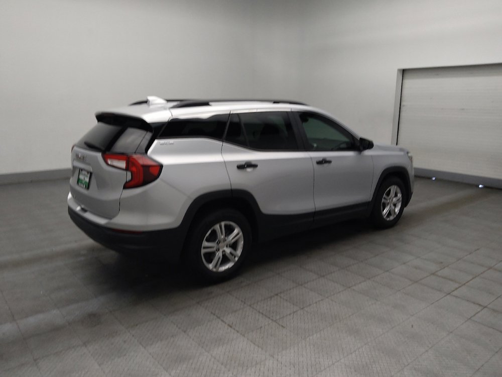 Used 2022 GMC Terrain SLE w/ Driver Convenience Package FWD image 10