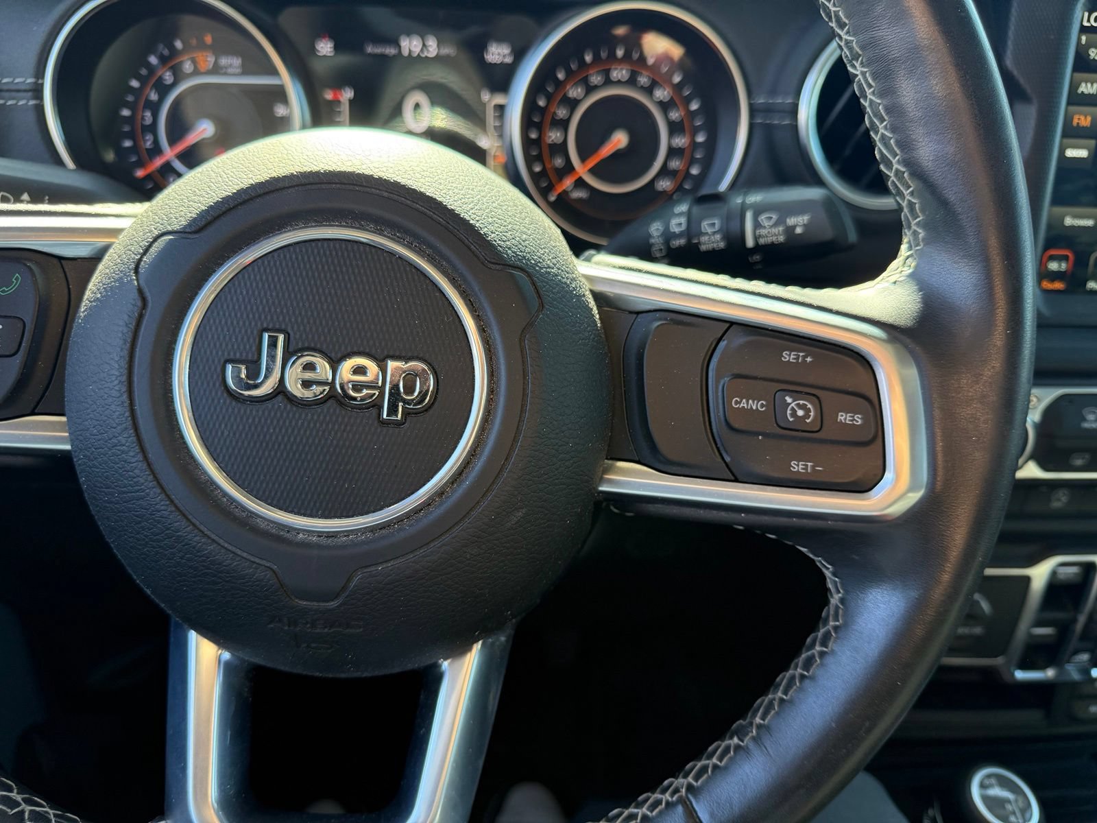 Used 2019 Jeep Wrangler Unlimited Sahara AWD/4WD image 19
