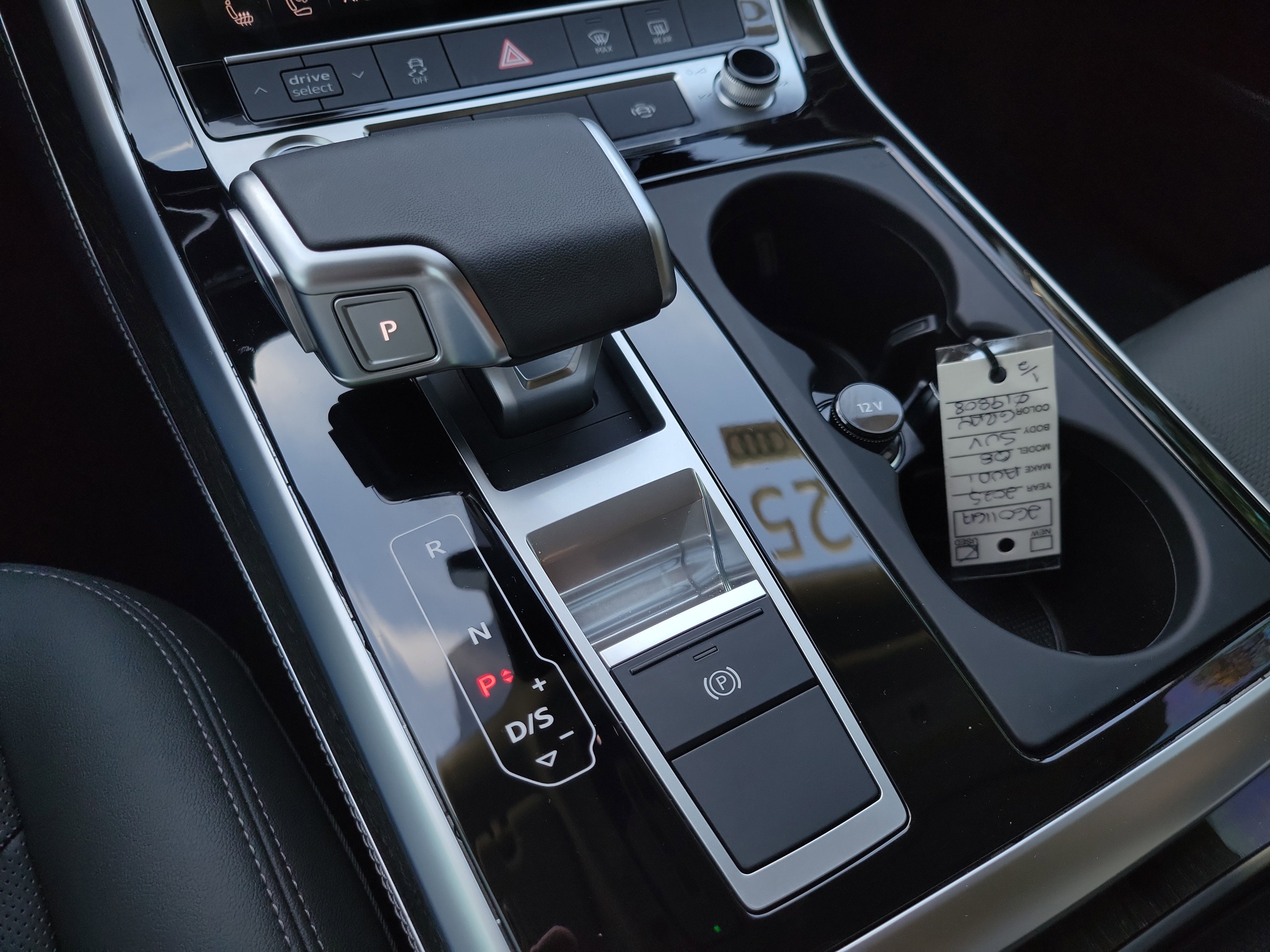 Certified 2025 Audi Q8 Premium Plus image 30