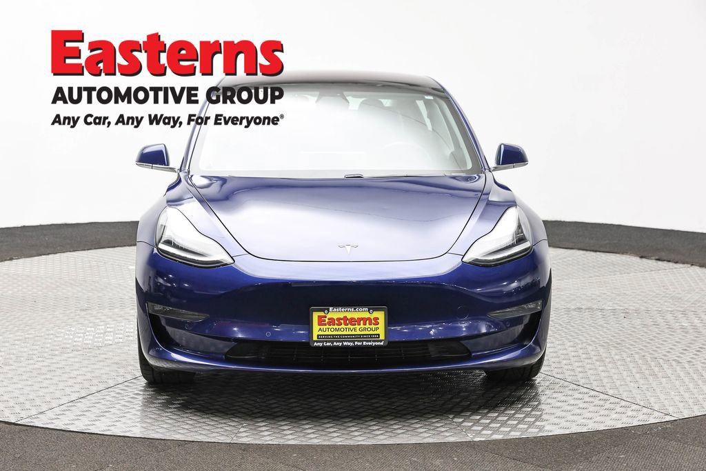 Used 2018 Tesla Model 3 Mid Range RWD image 2