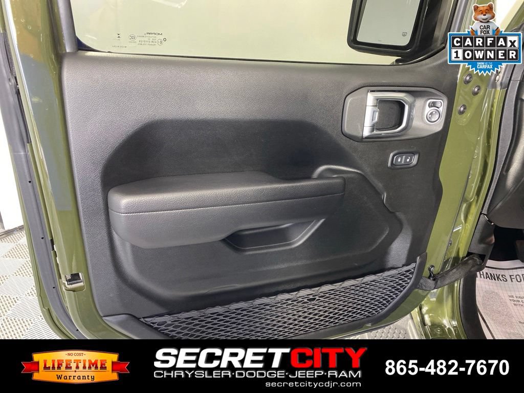 Used 2024 Jeep Wrangler Unlimited AWD/4WD image 12