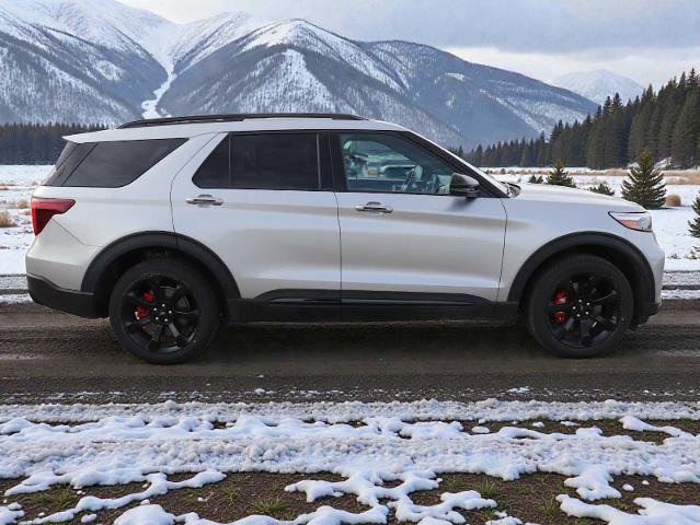 Certified 2022 Ford Explorer ST w/ Equipment Group 401A image 7