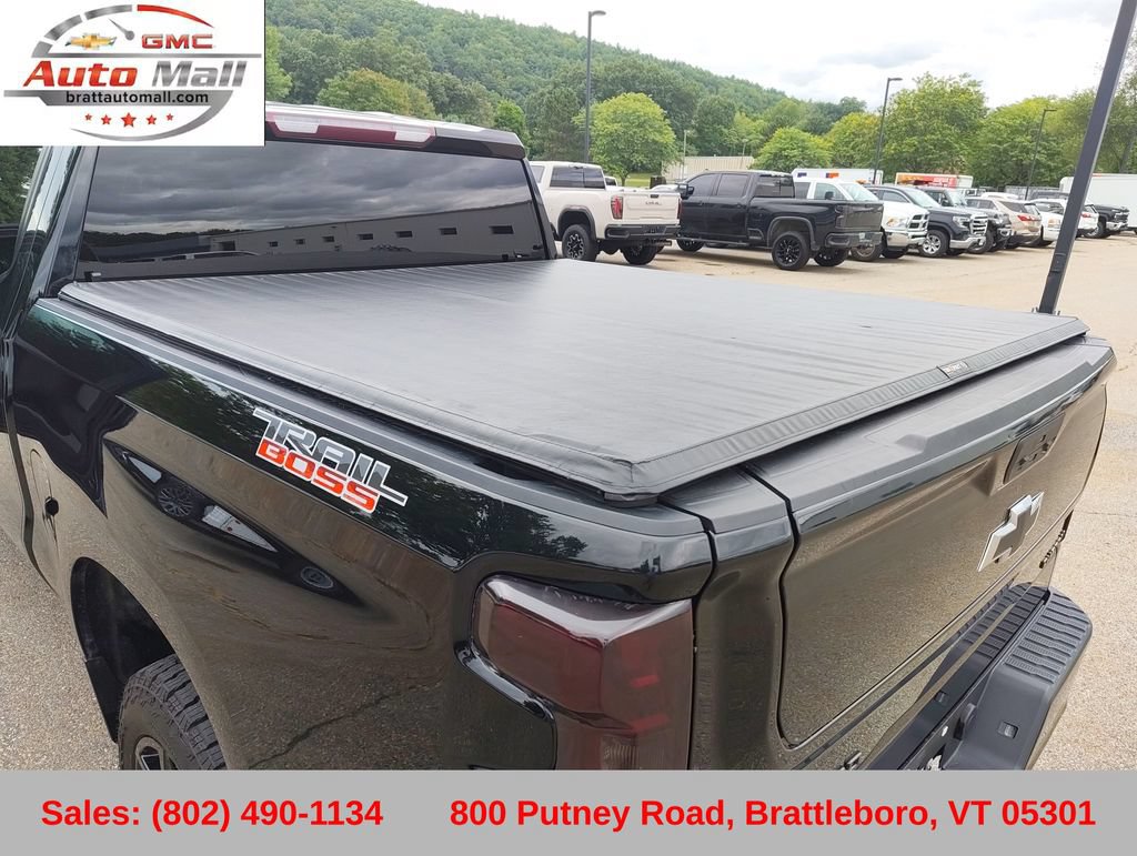 Used 2021 Chevrolet Silverado 1500 Custom Trail Boss w/ Midnight Edition AWD/4WD image 23