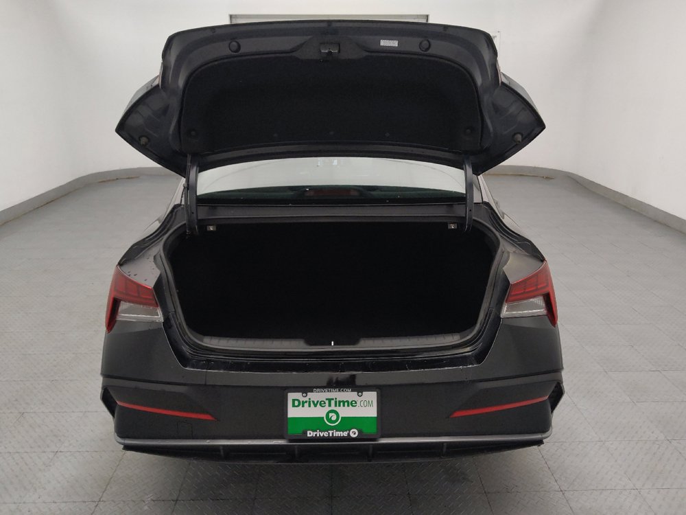 Used 2024 Hyundai Elantra Blue FWD image 29