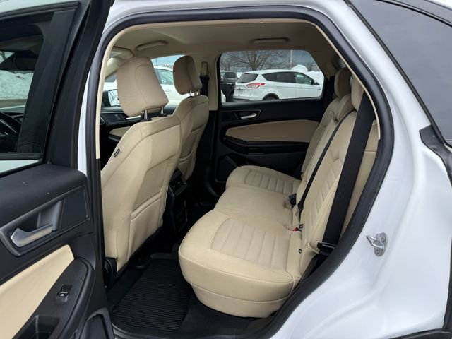 Used 2023 Ford Edge SE image 4