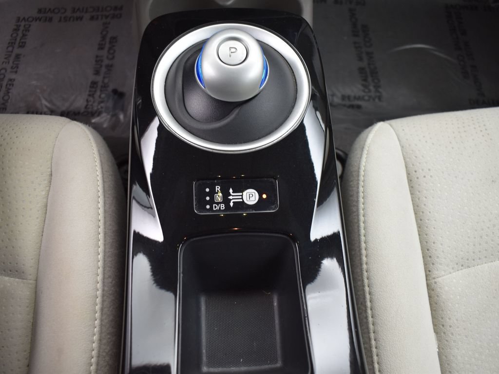 Used 2017 Nissan Leaf SV FWD image 9