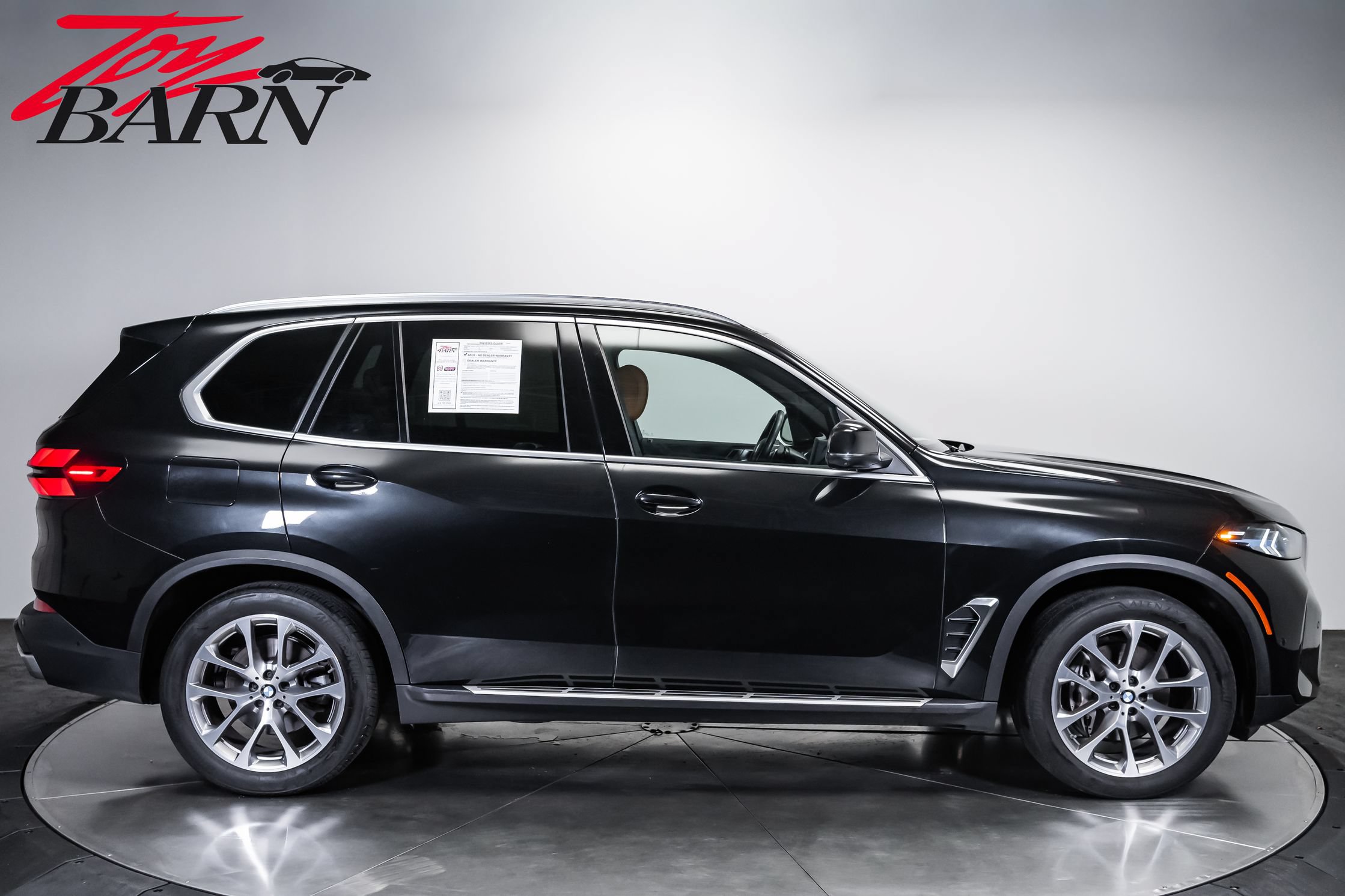 Used 2024 BMW X5 xDrive40i w/ Premium Package AWD/4WD image 6