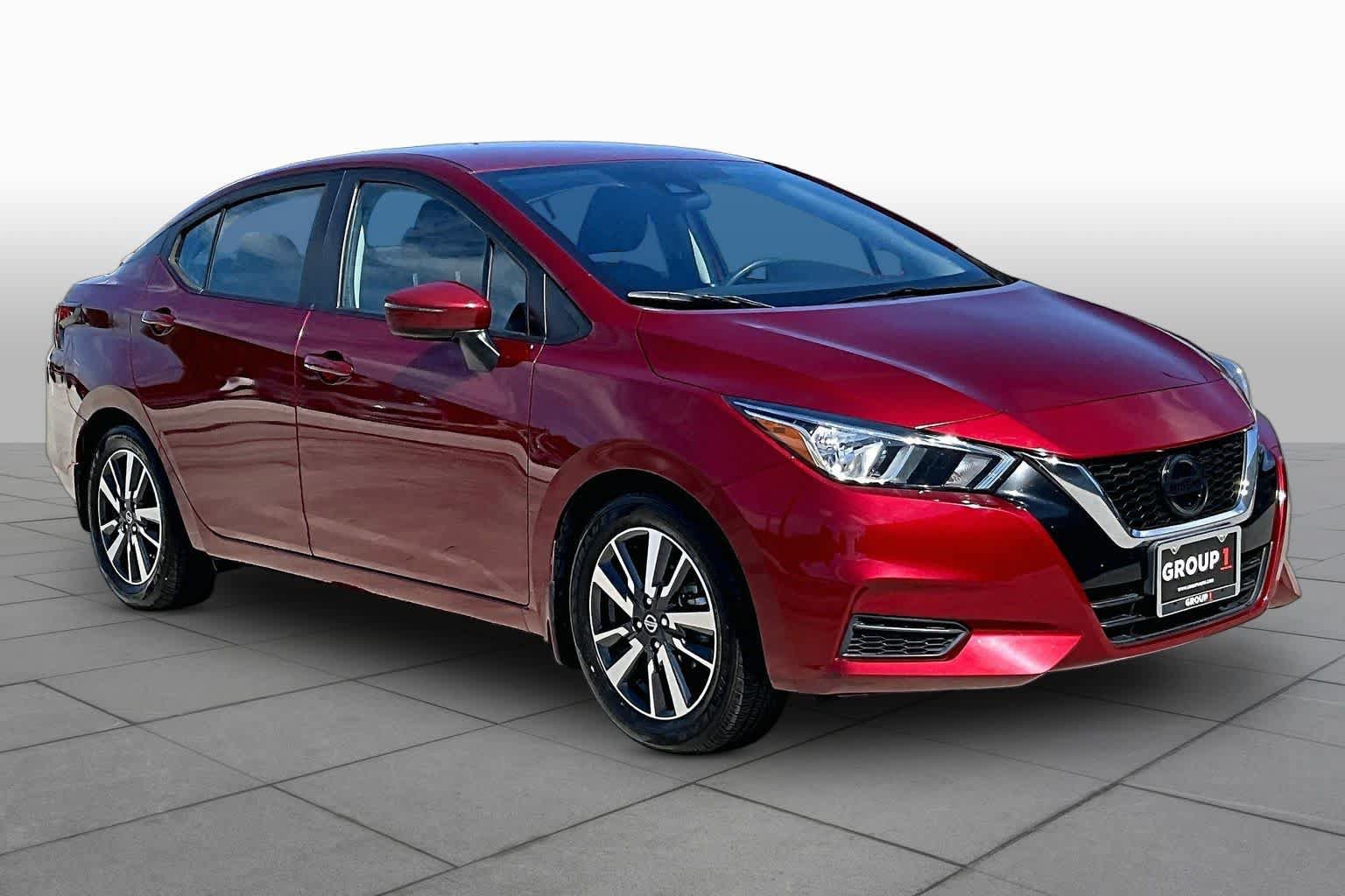 Used 2020 Nissan Versa SV FWD image 3