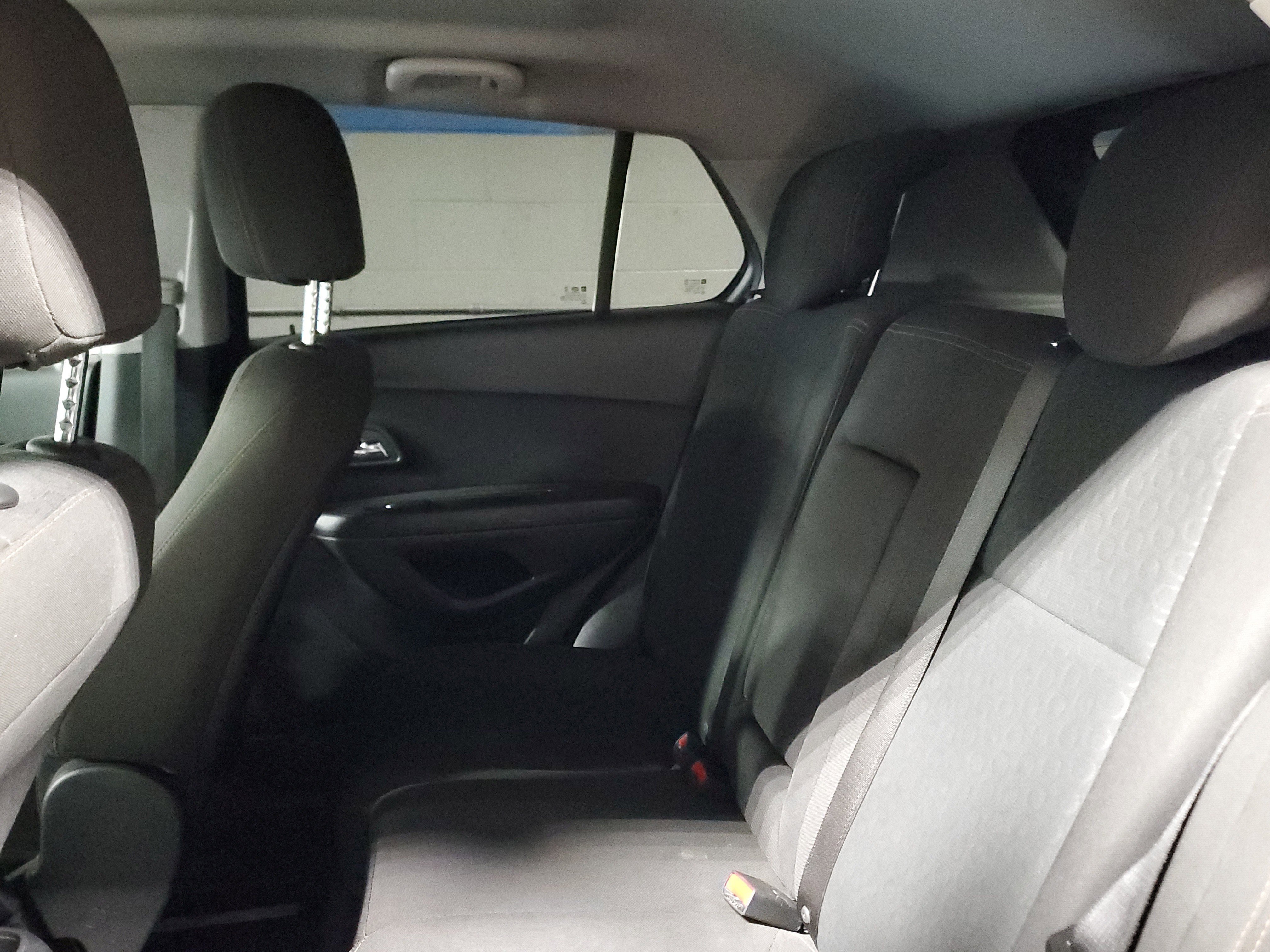 Used 2021 Chevrolet Trax LS image 10