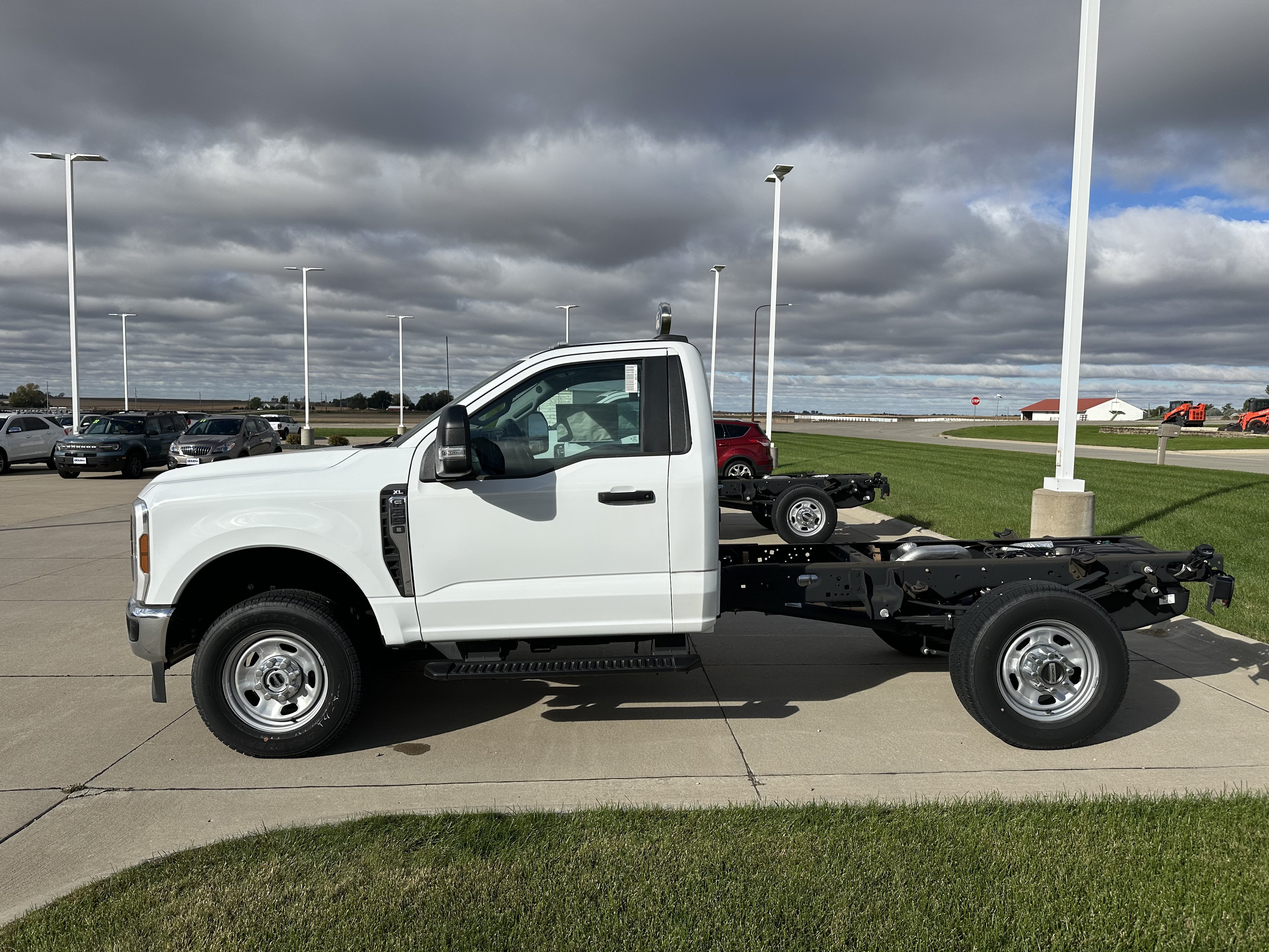 New 2024 Ford F350 XL w/ XL Chrome Package