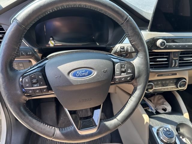 Used 2021 Ford Escape Titanium w/ Class II Trailer Tow Package image 5