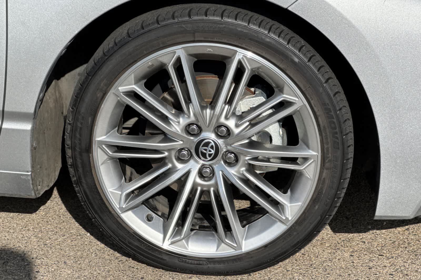 Used 2021 Toyota Avalon Limited w/ Advanced Safety Package FWD image 18