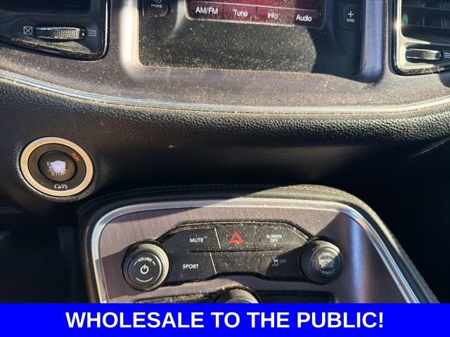 Used 2017 Dodge Challenger SXT image 22