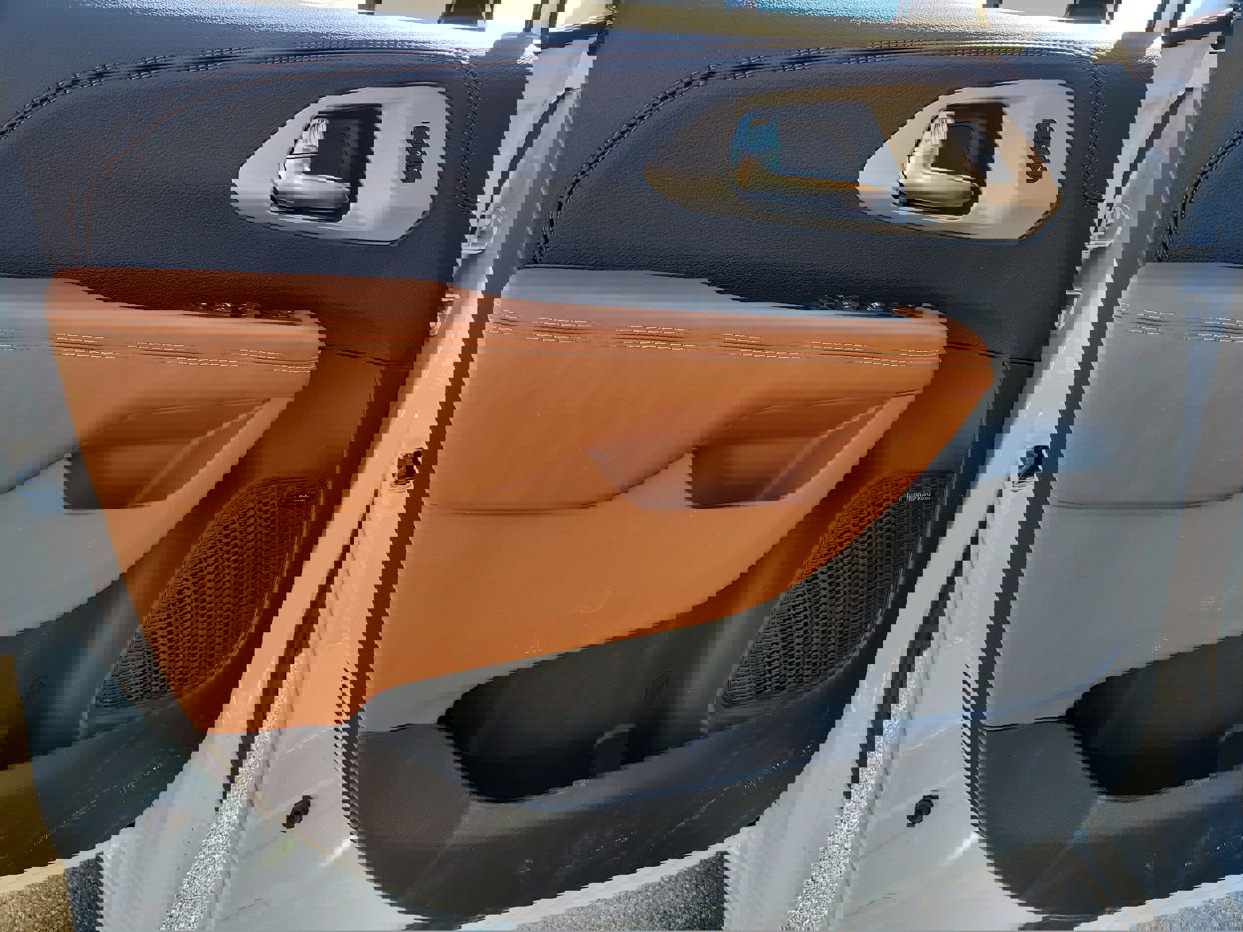 New 2026 Chrysler Pacifica Pinnacle image 14