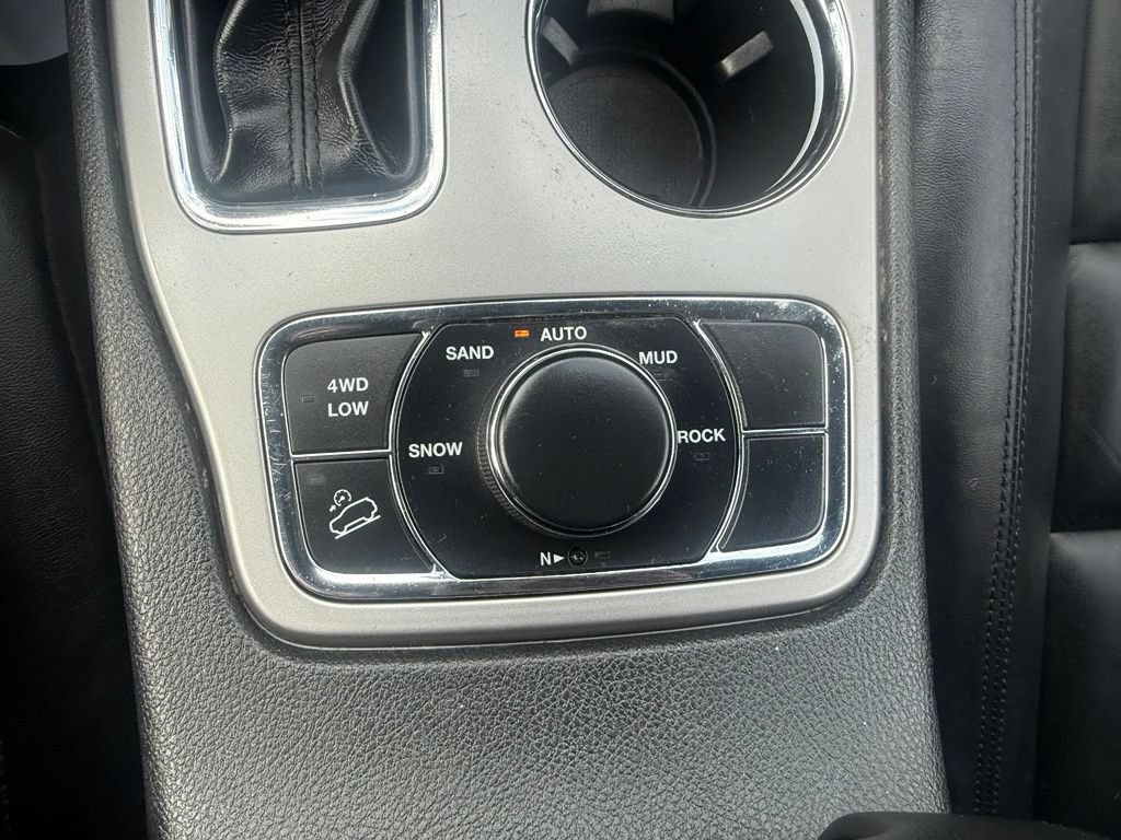 Used 2022 Jeep Grand Cherokee Limited AWD/4WD image 25