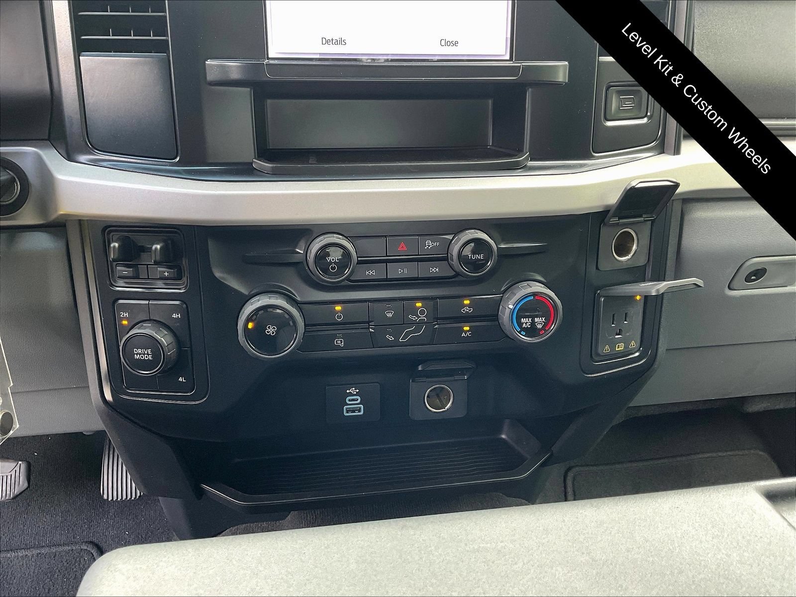 Used 2026 Ford F250 XLT AWD/4WD image 18