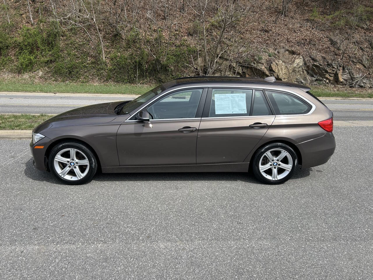 Used 2015 BMW 328i xDrive Wagon AWD/4WD image 3