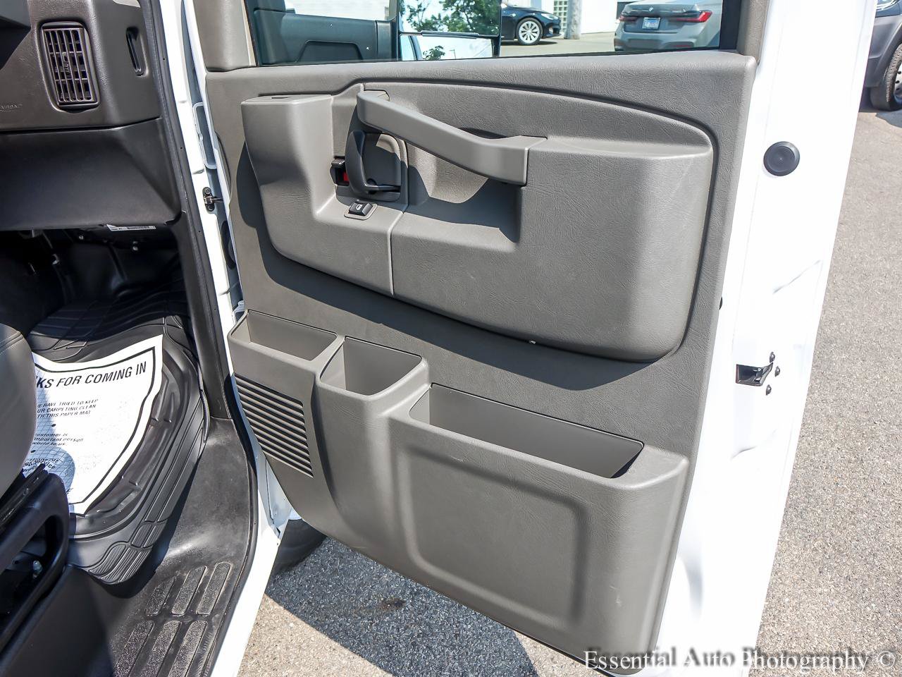 Used 2024 Chevrolet Express 3500 w/ Power Convenience Package RWD image 17