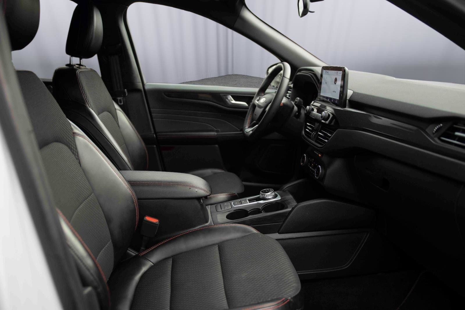 Used 2023 Ford Escape ST-Line image 17