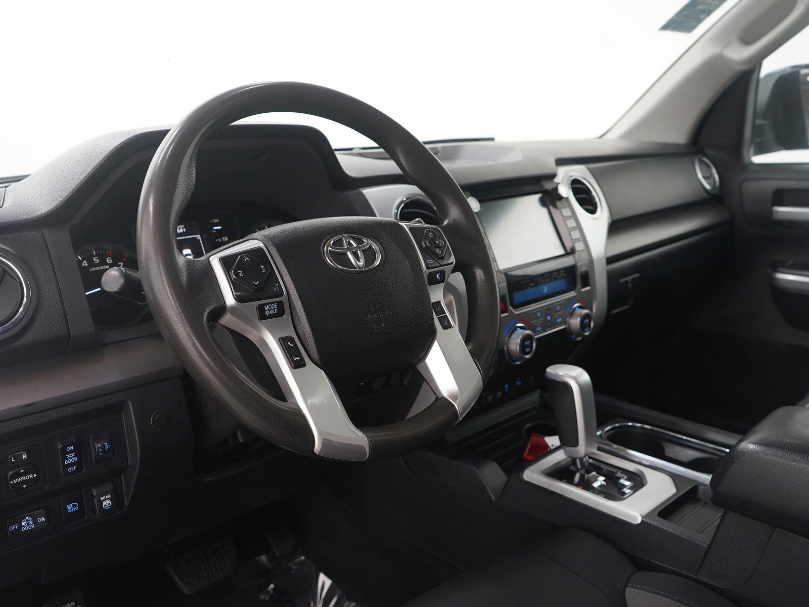 Used 2021 Toyota Tundra SR5 AWD/4WD image 28