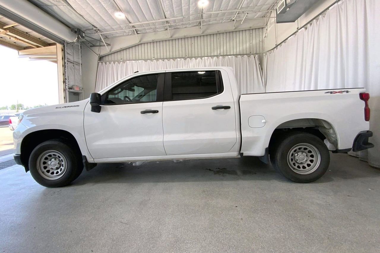 Used 2024 Chevrolet Silverado 1500 W/T AWD/4WD image 26