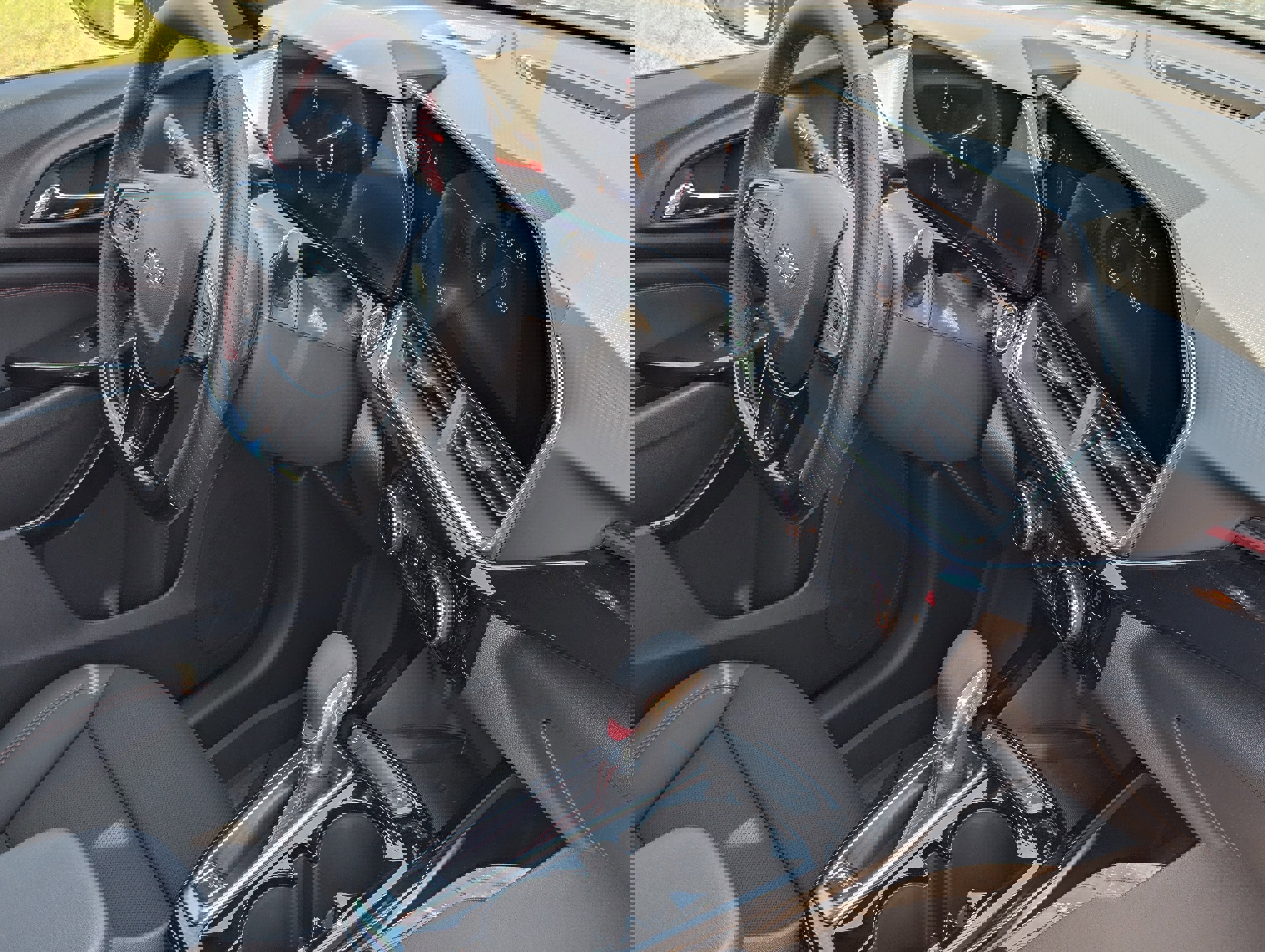 New 2025 Chevrolet Trax RS w/ Sunroof Package image 8