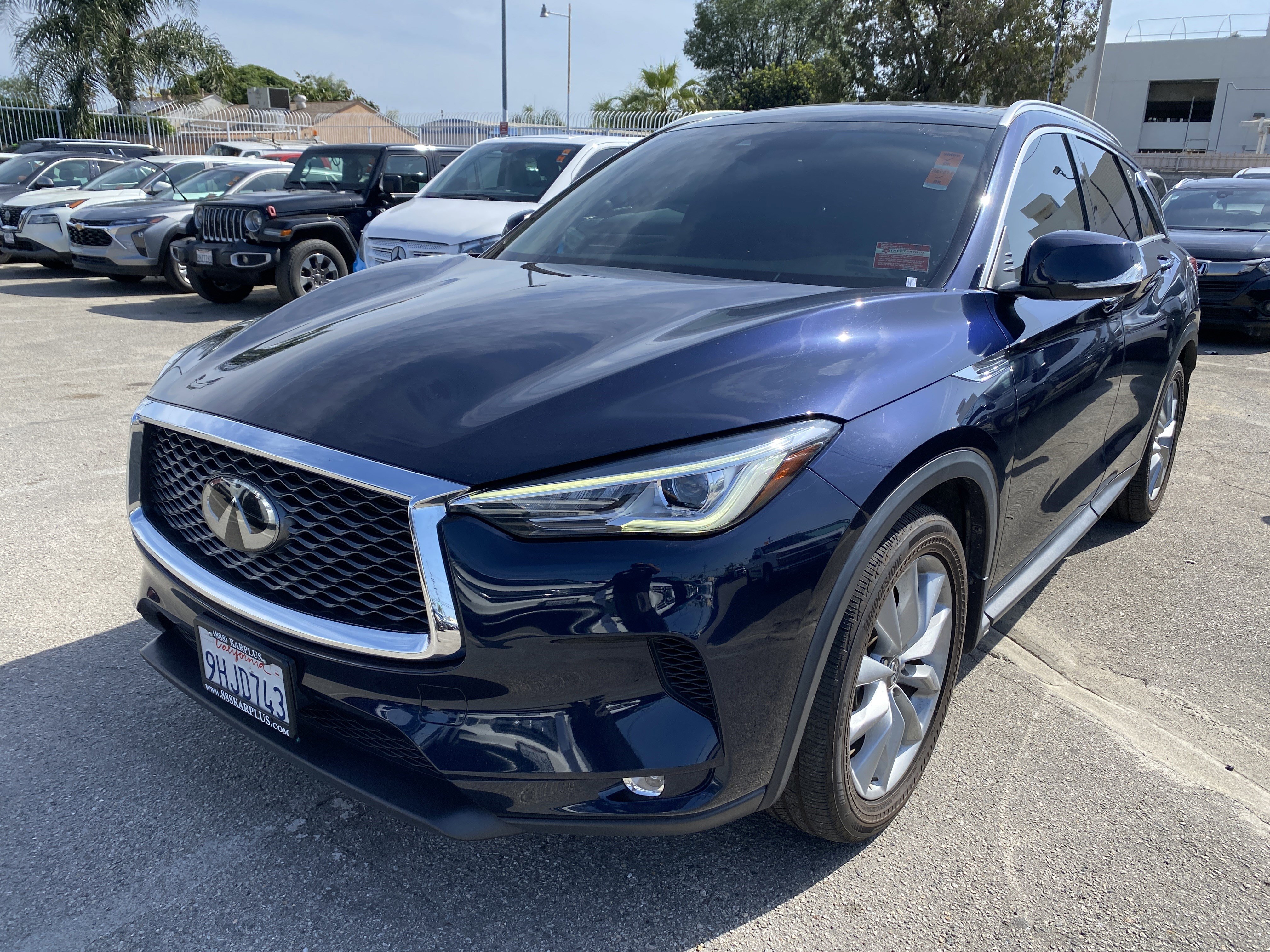 Used 2021 INFINITI QX50 Luxe AWD/4WD image 2