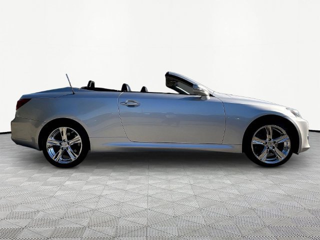 Used 2013 Lexus IS 250C RWD image 4