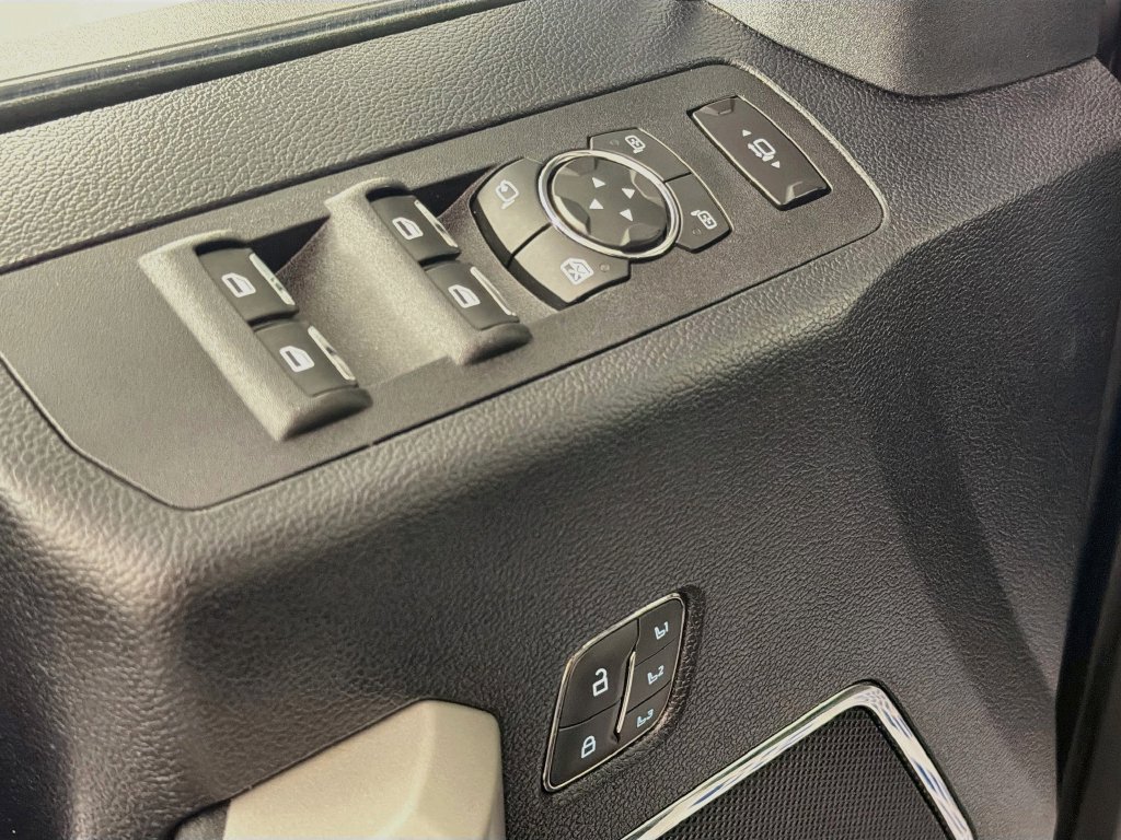 Used 2020 Ford F250 Lariat w/ FX4 Off-Road Package AWD/4WD image 18